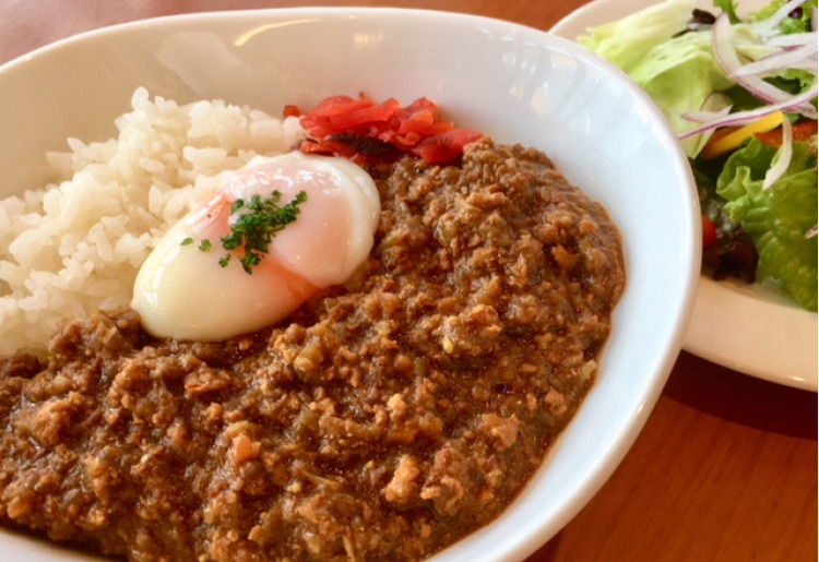舞鶴海上自衛隊【ひうち】のチキンキーマカレー